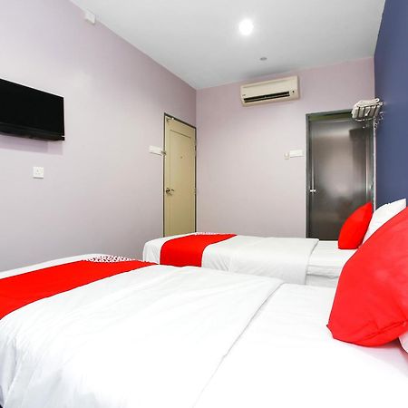 Oyo 89332 De Hotel Teluk Intan Zewnętrze zdjęcie