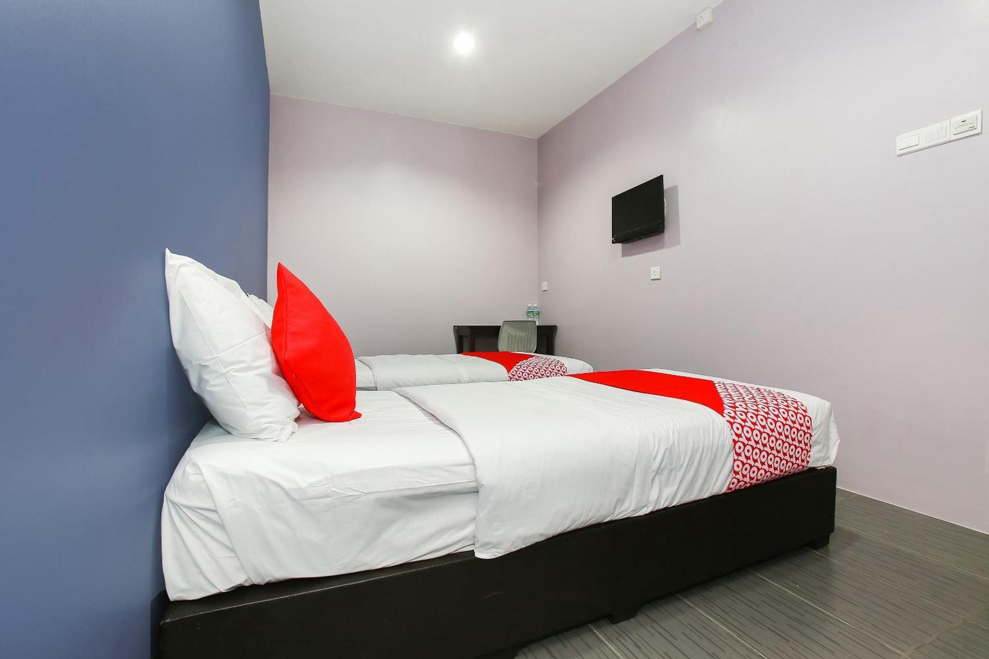 Oyo 89332 De Hotel Teluk Intan Zewnętrze zdjęcie